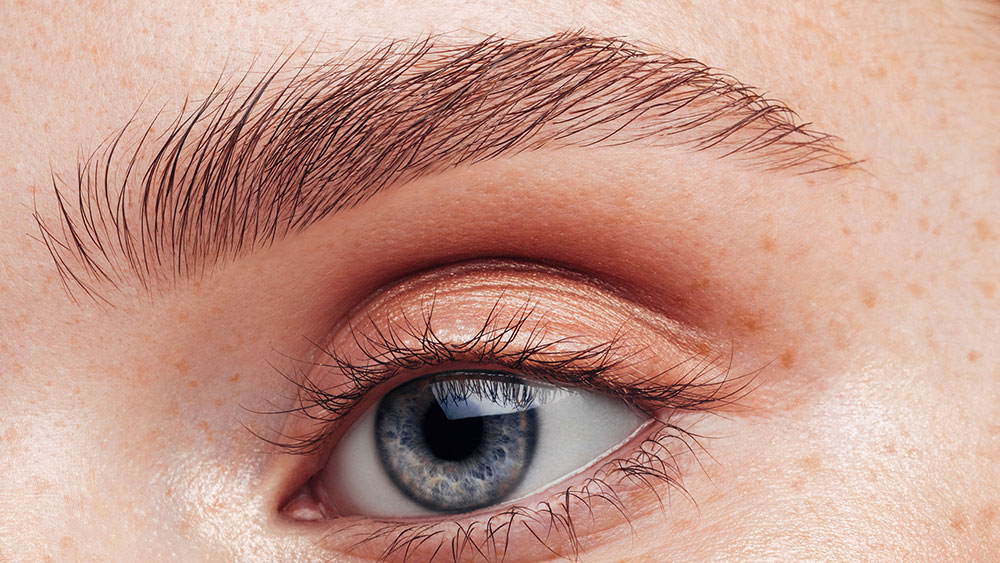 Eyebrow, eyelash and eye treatments to enhance your natural features.